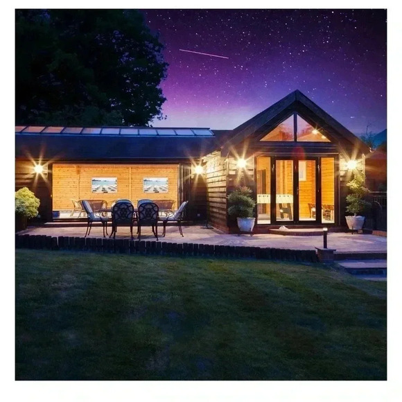 SYLVANIA PAR38 Night Chaser LED Light Bulb 250W - Picture 12 of 14